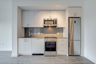 1195 The Queensway in Toronto, ON - Building Photo