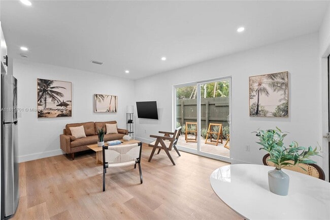 property at 921 NE 16th Terrace