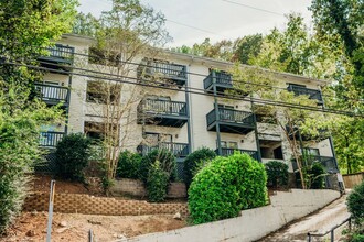 Signal Hill - 1 Bedroom / 1 Bathroom Apart... in Birmingham, AL - Building Photo - Building Photo