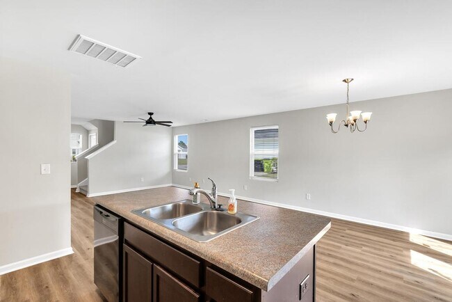 210 New Home Pl in Holly Ridge, NC - Building Photo - Building Photo