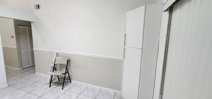 6900 NW 179th St, Unit 210 in Hialeah, FL - Building Photo - Building Photo