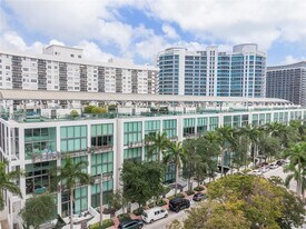 6000 Collins Ave in Miami Beach, FL - Building Photo