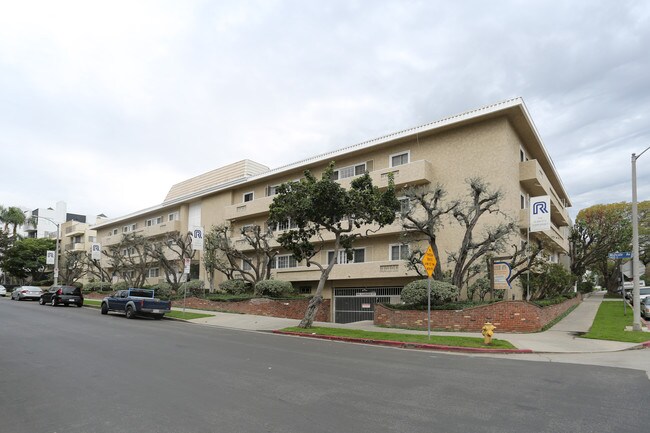 1409 Midvale Avenue Apartments in Los Angeles, CA - Building Photo - Building Photo