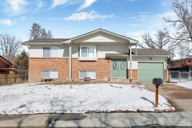 512 Squire St in Colorado Springs, CO - Building Photo - Building Photo