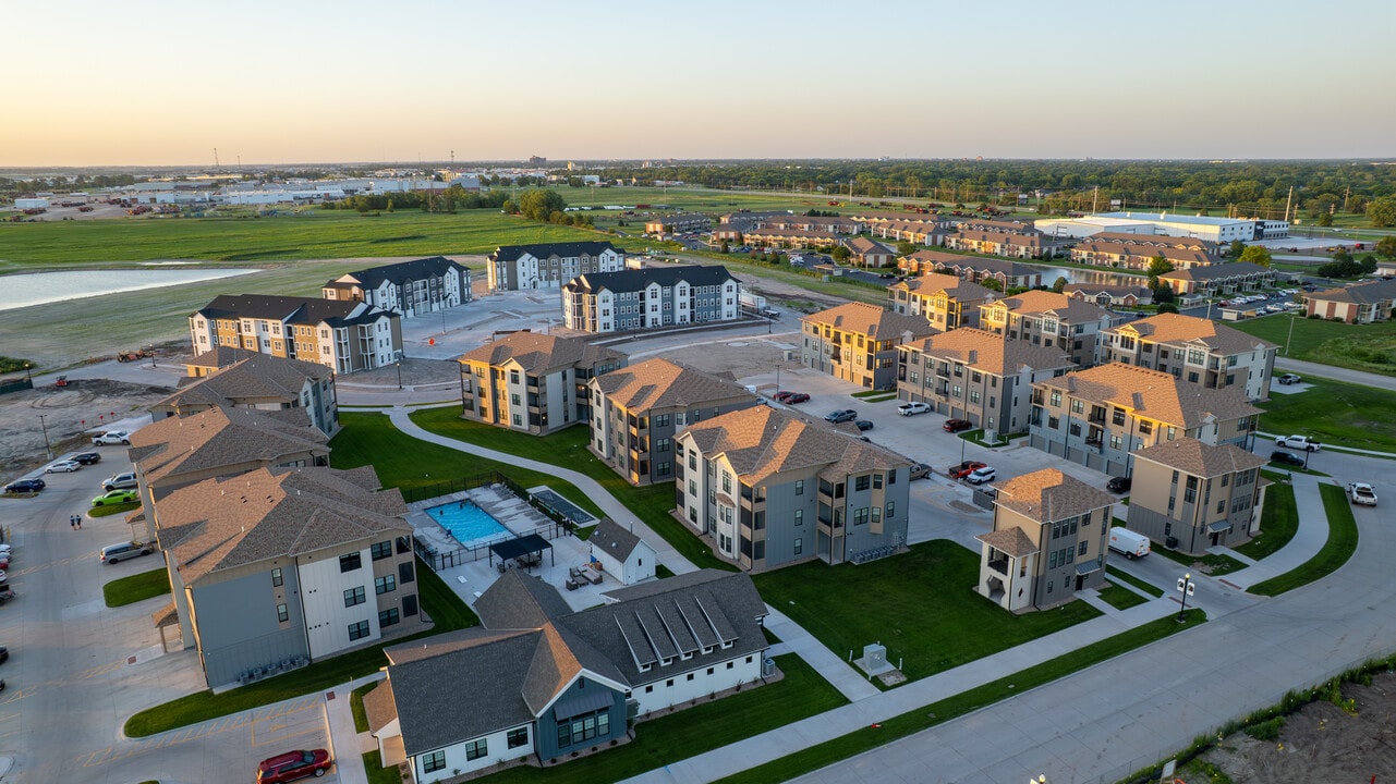 Legacy 34 in Grand Island, NE - Foto de edificio