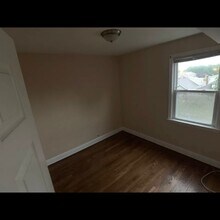 2542 N Newcastle Ave-Unit -3 in Chicago, IL - Building Photo - Building Photo