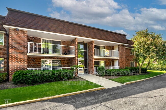 property at 1102 Westover Ln