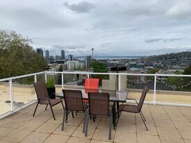 511 E Roy St, Unit 303 in Seattle, WA - Building Photo