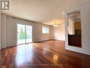 15 Hanson Rd in Mississauga, ON - Building Photo - Building Photo