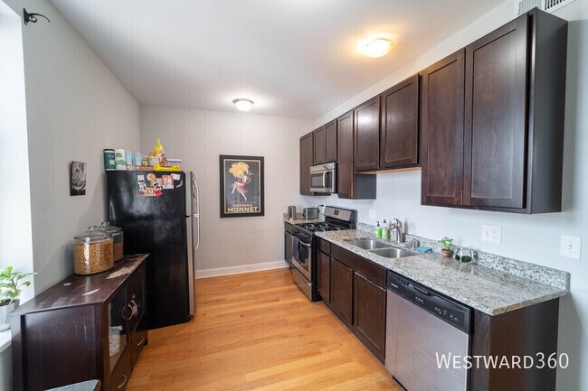 2751 N Whipple St in Chicago, IL - Building Photo - Building Photo