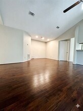 9302 Golden Sunshine Dr in Houston, TX - Building Photo - Building Photo