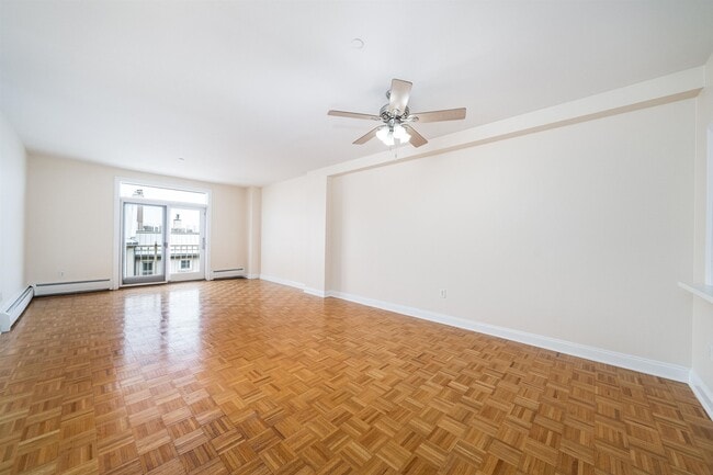 property at 206 Shearwater Ct W