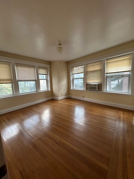 96 Saint Paul St, Unit 3 in Brookline, MA - Foto de edificio