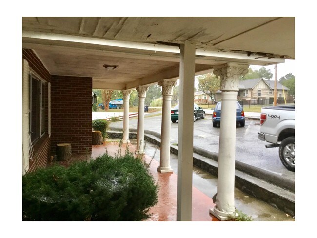 1016 Greens Lake Rd-Unit -Unit B. in East Ridge, TN - Building Photo - Building Photo