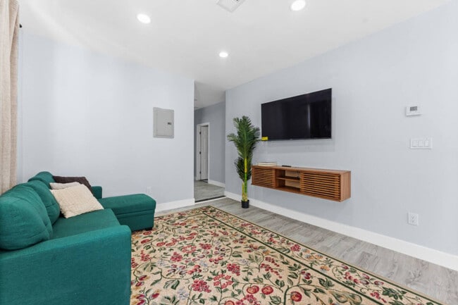 property at 23 Obrien Ct