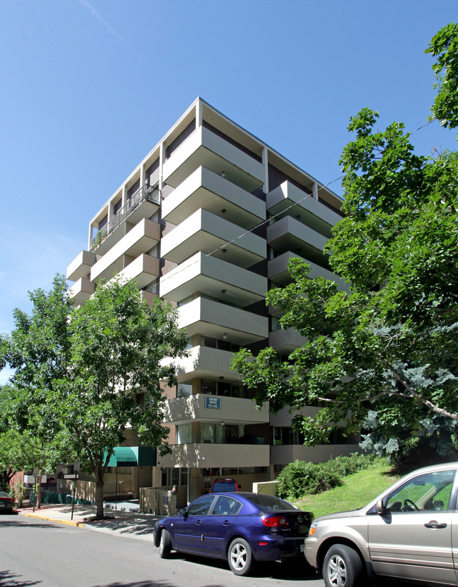 The Residence at Governor's Park in Denver, CO - Building Photo - Building Photo