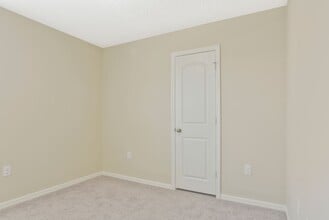 202 Gladiola Ct, Unit 5209 in Poinciana, FL - Building Photo - Building Photo