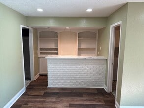 14663 Perthshire Rd in Houston, TX - Building Photo - Building Photo