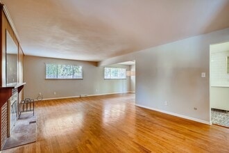 3411 S Dayton St in Denver, CO - Foto de edificio - Building Photo