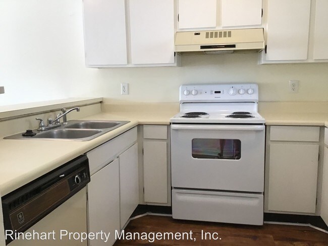 1684 Eagles Pl-Unit -Suite F-10 in Rock Hill, SC - Building Photo - Building Photo