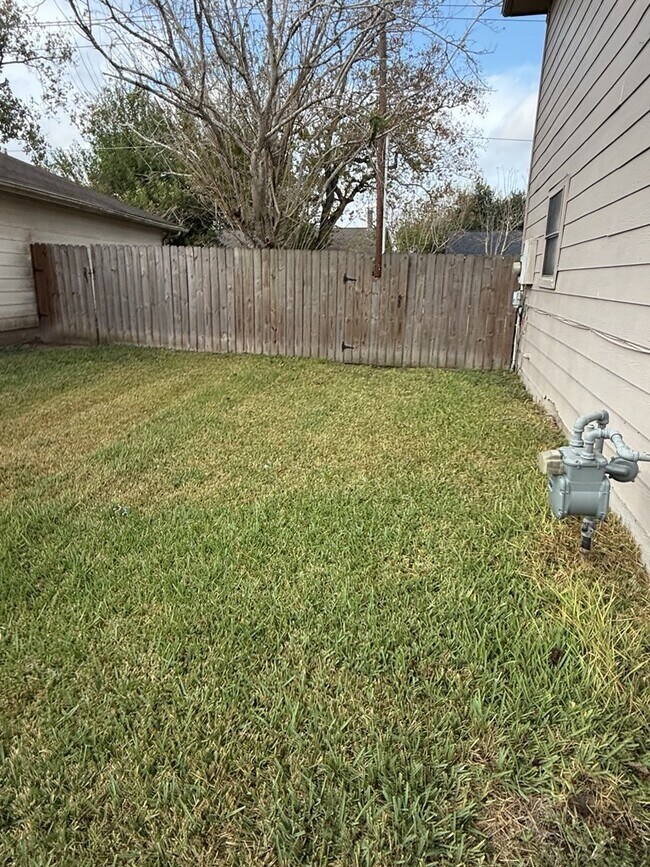 16410 Amy Ridge Rd in Houston, TX - Building Photo - Building Photo