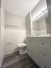 W147N8356 Manchester Dr in Menomonee Falls, WI - Building Photo - Building Photo