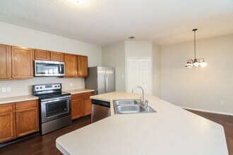 816 Parker Dr in Mesquite, TX - Foto de edificio - Building Photo