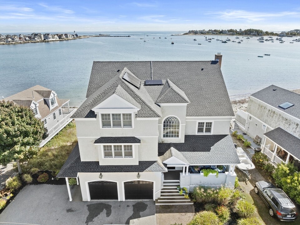 142 Jericho Rd in Scituate, MA - Foto de edificio