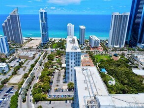 210 174th St in Sunny Isles Beach, FL - Building Photo - Building Photo