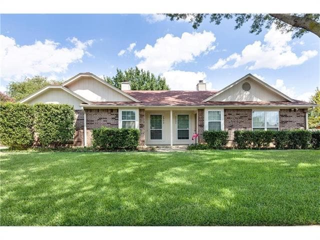 property at 2906 Penny Ln