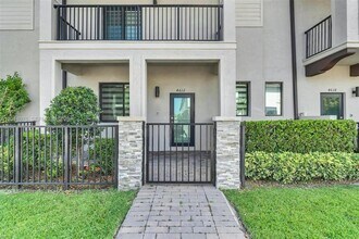 4612 NW 83rd Ave in Doral, FL - Building Photo - Building Photo