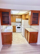 Magnolia View Apartments in Sherman Oaks, CA - Building Photo - Building Photo