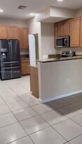 21109 NW 14th Pl in Miami, FL - Building Photo