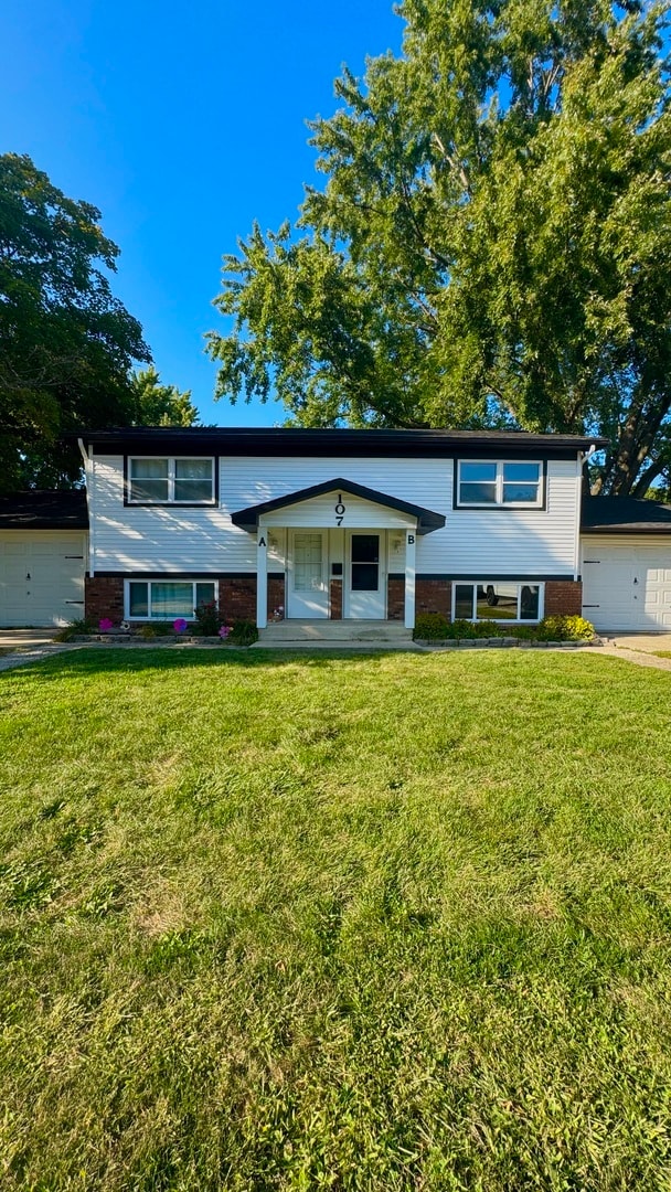 property at 107 E Park St