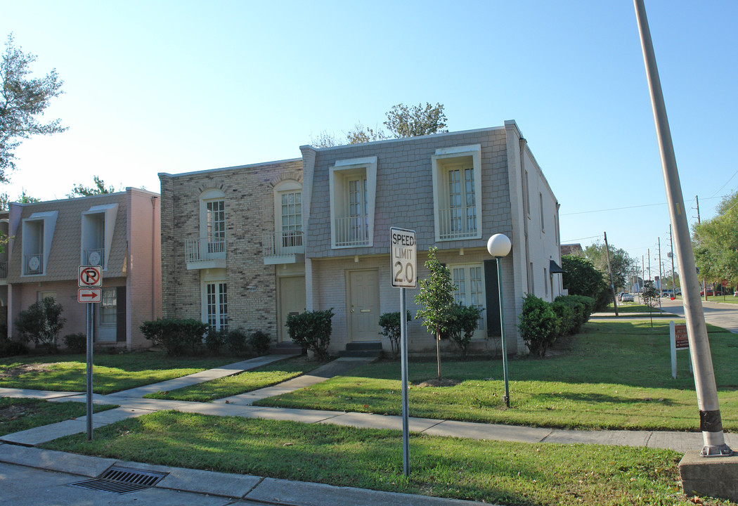 4044 Georgetown Dr in Metairie, LA - Building Photo