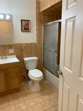 56 Poplar St in Jersey City, NJ - Building Photo - Building Photo