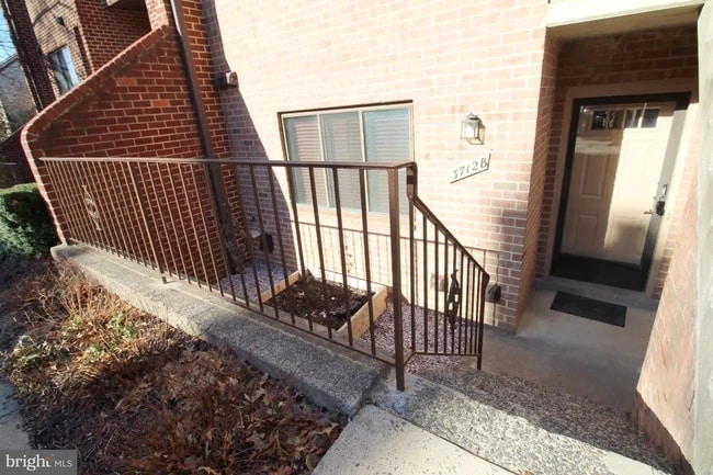 3712 Steppes Ct, Unit B in Falls Church, VA - Building Photo - Building Photo
