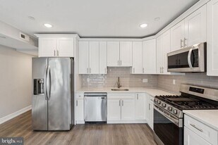 1309 S 52nd St in Philadelphia, PA - Building Photo