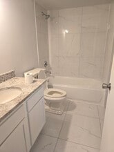 3341 Beacon St in North Chicago, IL - Building Photo - Building Photo