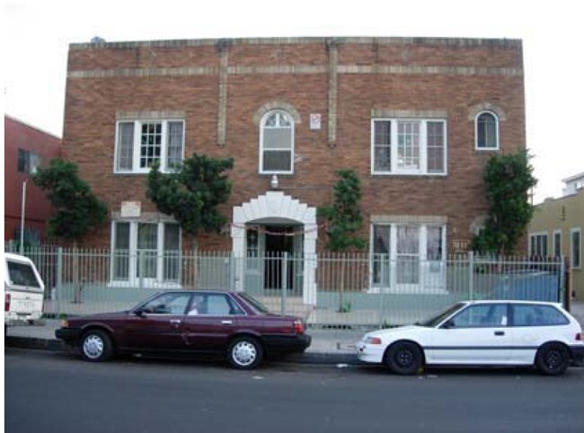 5522 Sierra Vista Ave in Los Angeles, CA - Foto de edificio - Building Photo