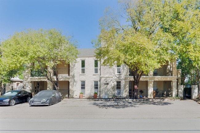 property at 104 W 35th St