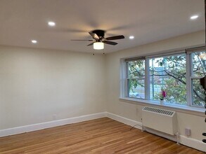 461 Arborway, Unit 3 in Boston, MA - Building Photo - Building Photo