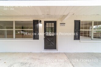 10456 SE 54th Ct in Belleview, FL - Building Photo - Building Photo