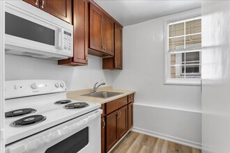 1443 Stanton St in Alameda, CA - Building Photo - Building Photo