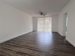 2580 NW 56th Ave, Unit 650-306 in Lauderhill, FL - Building Photo - Building Photo