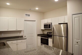 29330 Towne Center Cir in Warren, MI - Building Photo - Building Photo