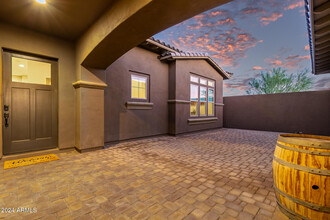 8566 E Cavalry Dr in Scottsdale, AZ - Foto de edificio - Building Photo