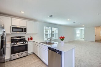 206 Sambre St in Niederwald, TX - Building Photo - Building Photo