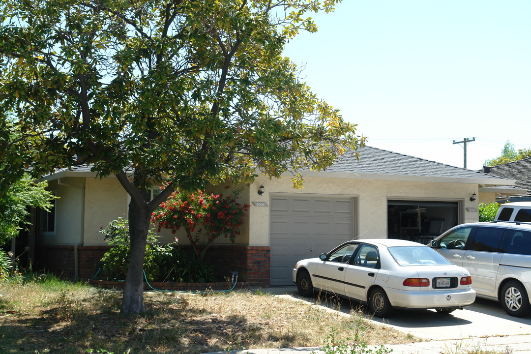 486-488 Northlake Dr in San Jose, CA - Building Photo