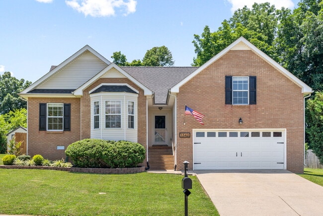 property at 1542 Autumn Dr